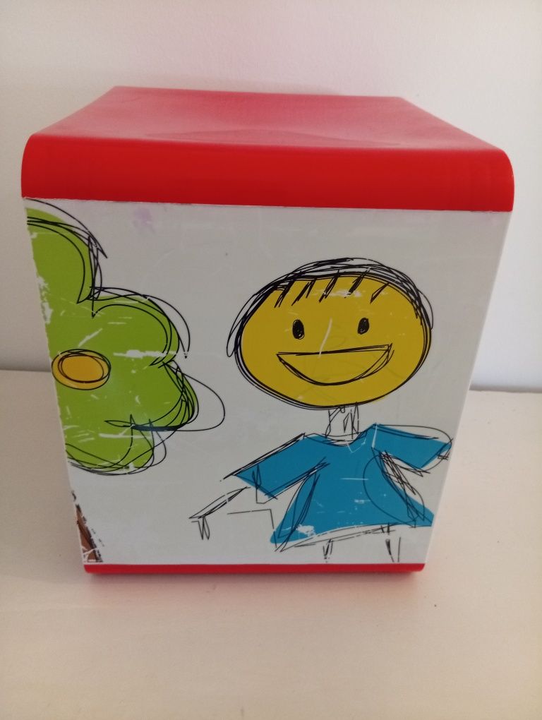 Caixa arrumação criança