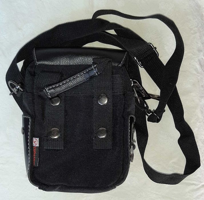 Продам мужскую сумку через плечо, барсетка