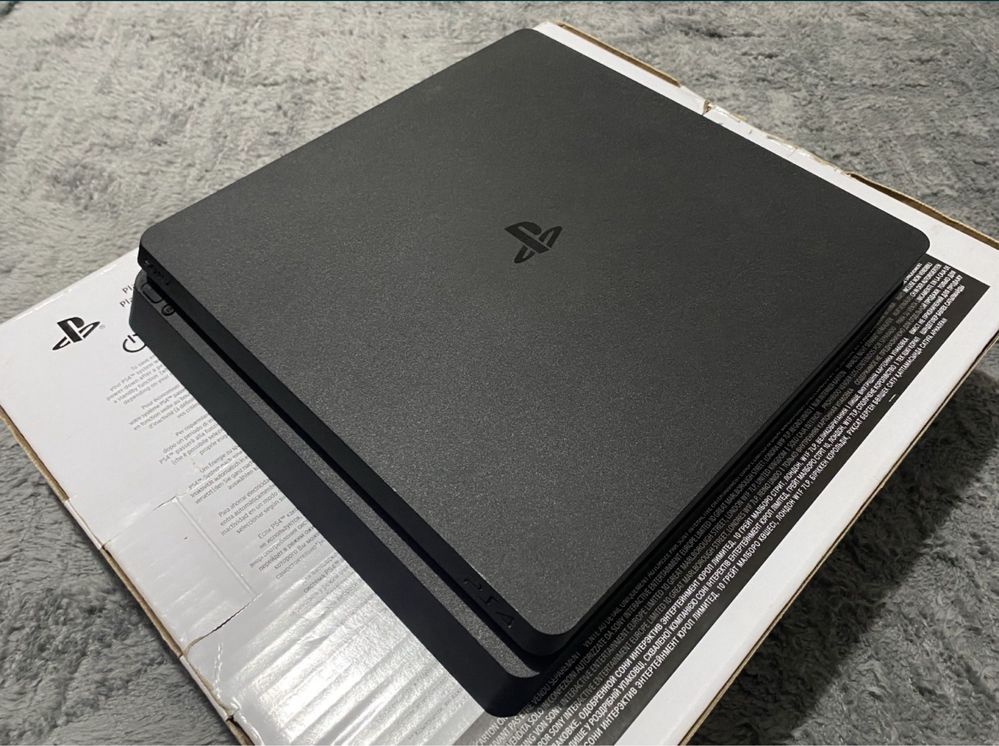 PS 4 Slim, пам’ять 1 TB 2 джойстика +16 ігор