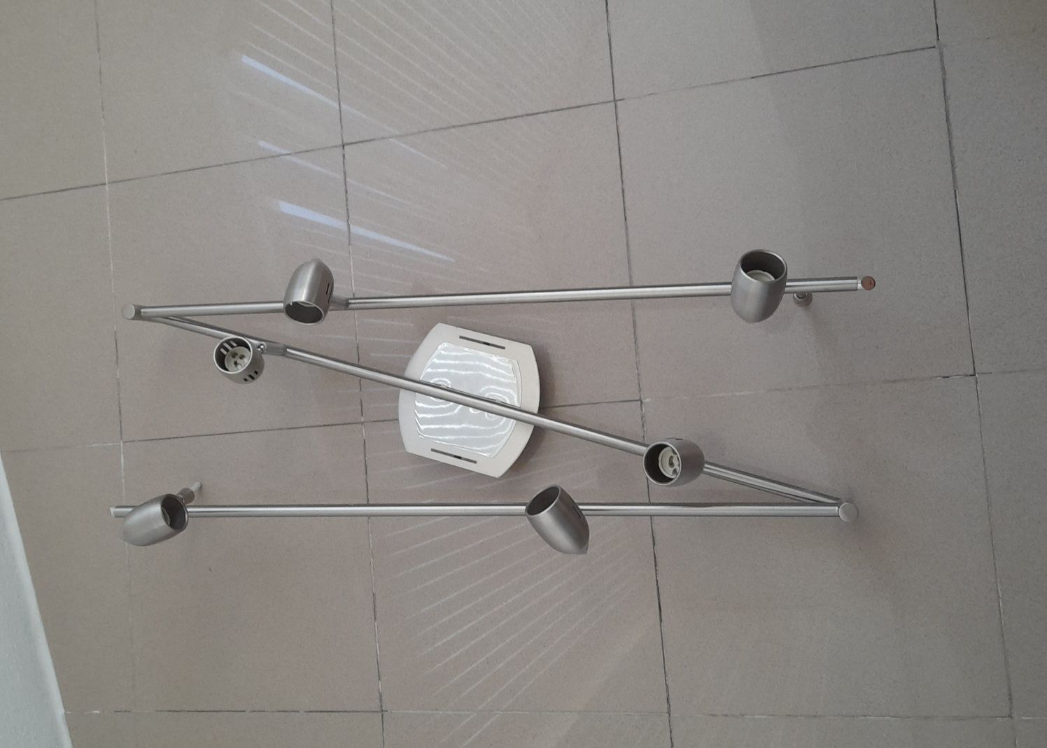 Candeeiro metal teto parede
