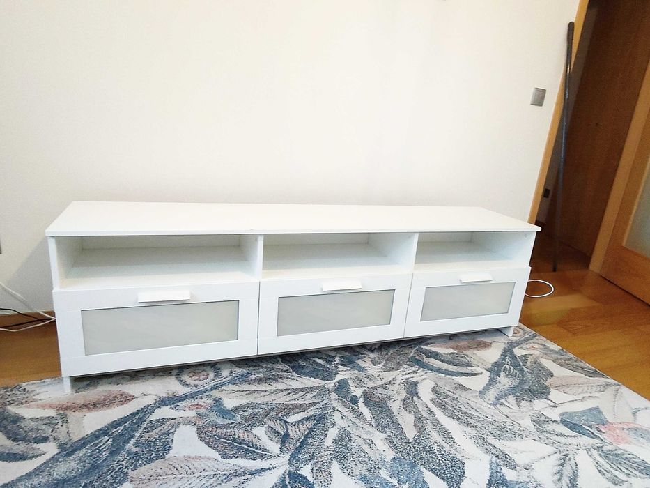 Móvel de TV Moderno, Prático e em Ótimo Estado!