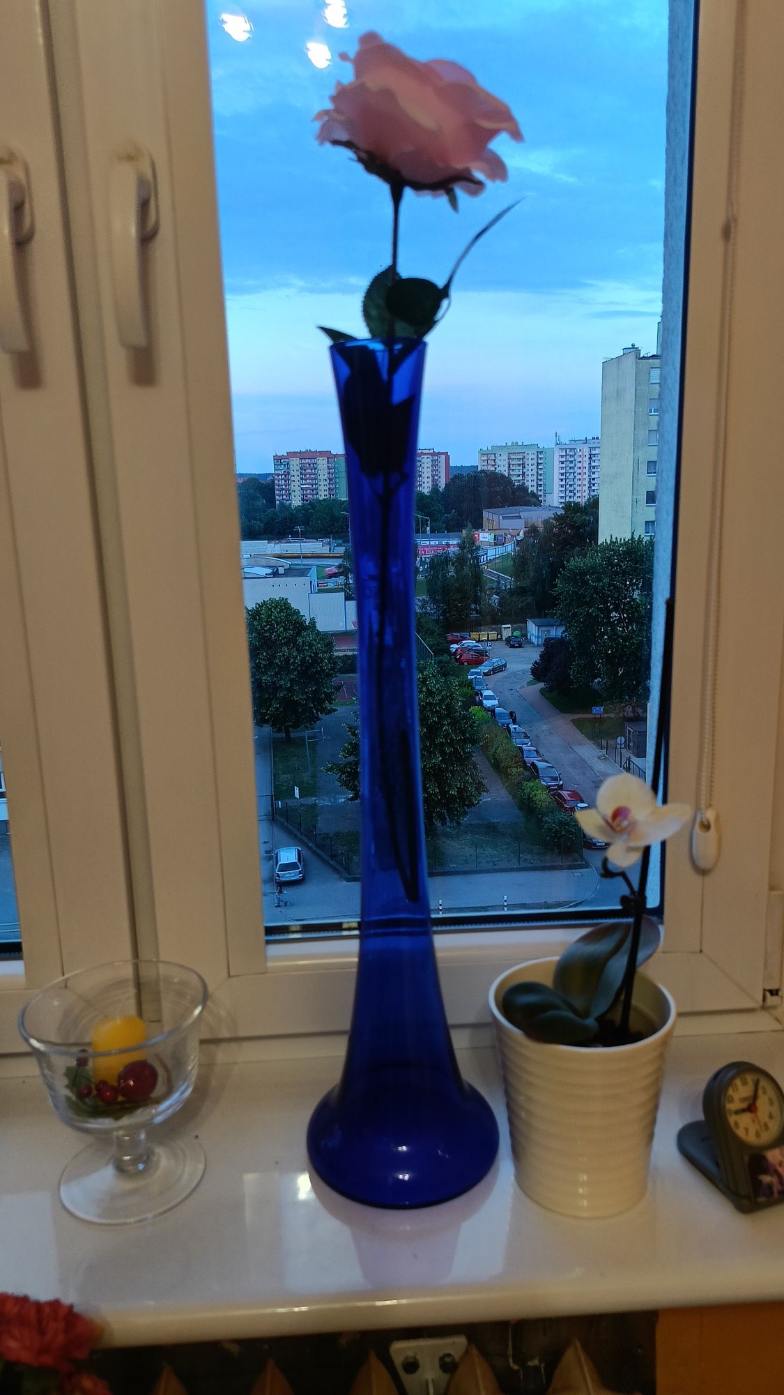 Wazon szklany niebieski  .