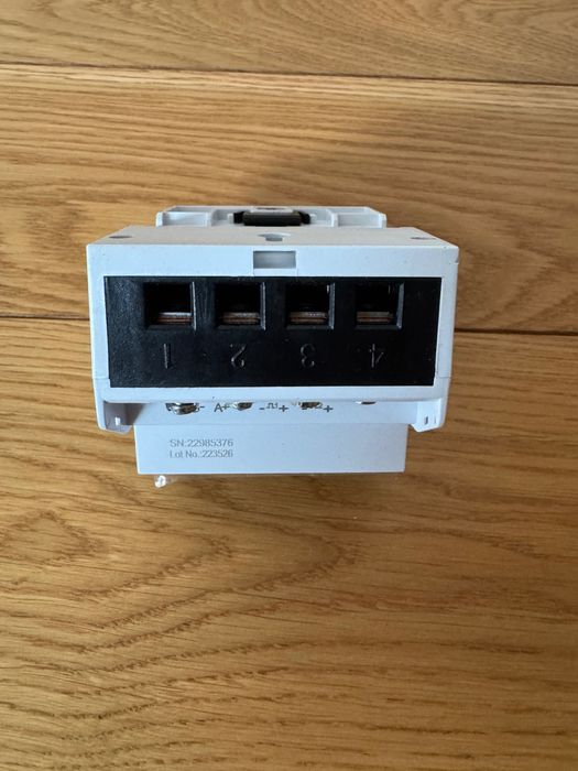 Medidor de energia trifásico