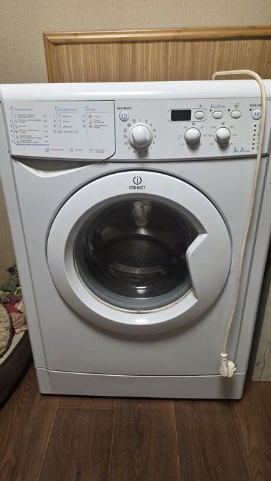 Продам пральну машинку INDESIT