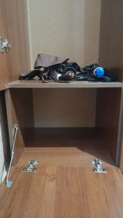 Продам прихожку з дзеркалом