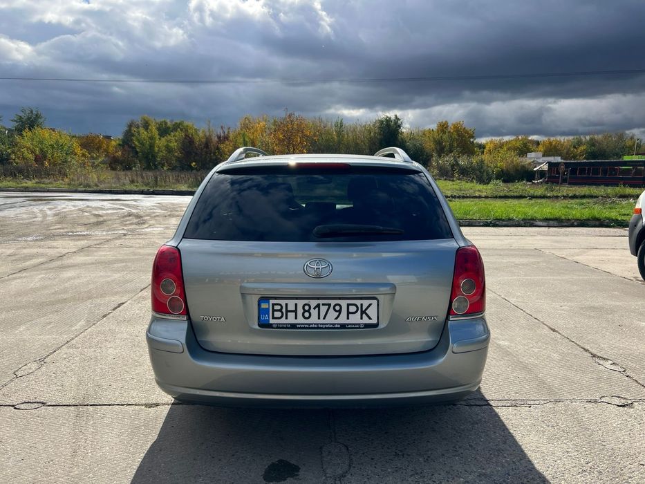 Toyota Avensis T25 2007 1.8  бензин