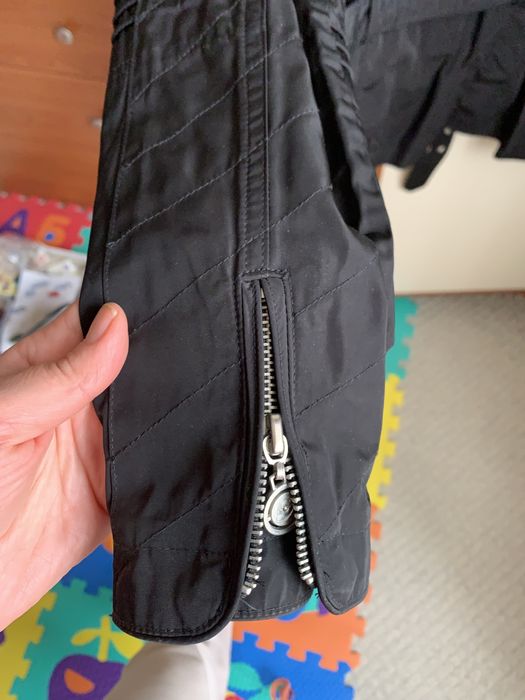 Легка курточка-вітровка р.М