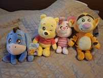 Maskotki Disney Winnie The Pooh Twinkle Eye 25cm