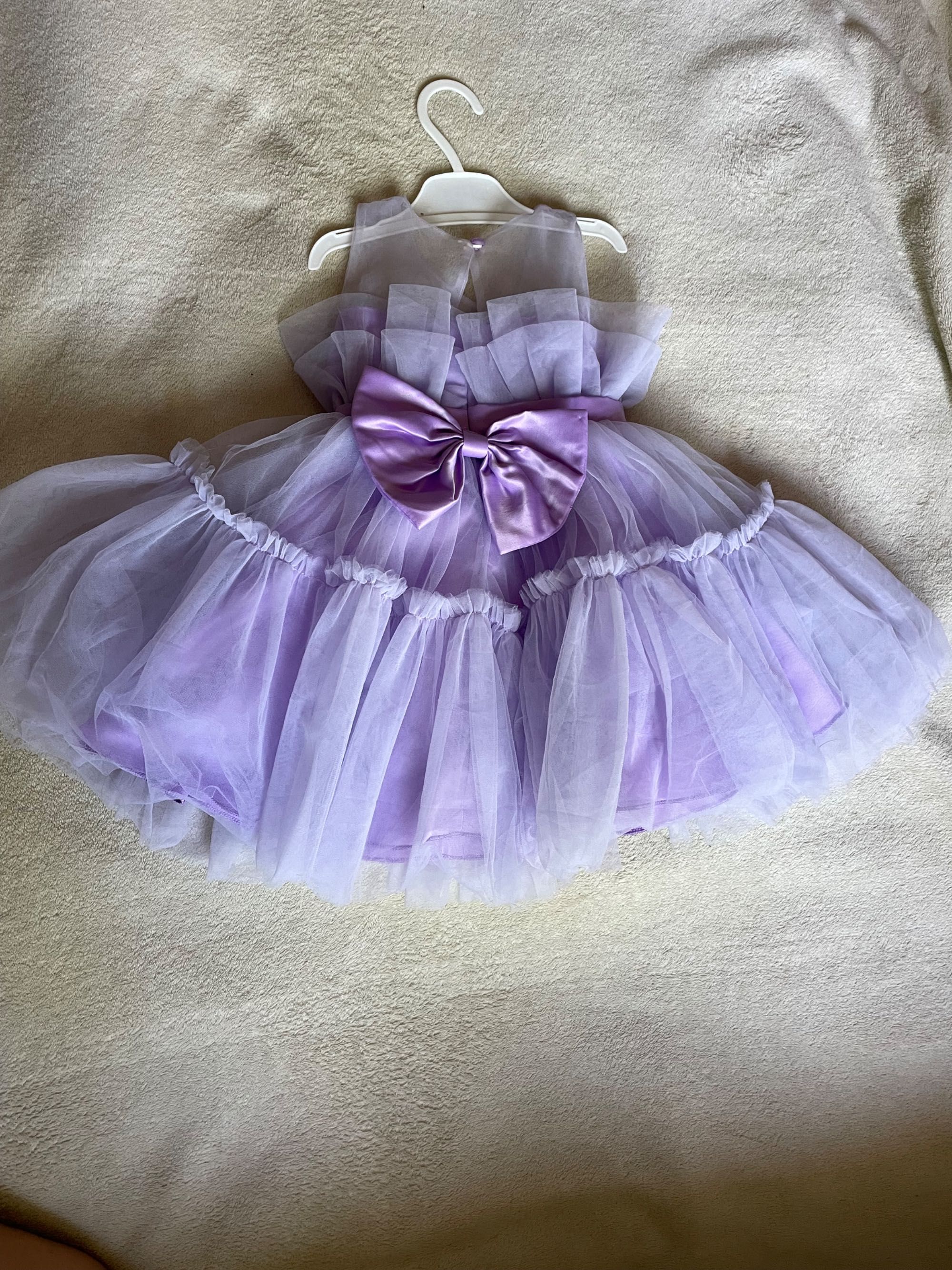Платье пышное фиолетовое