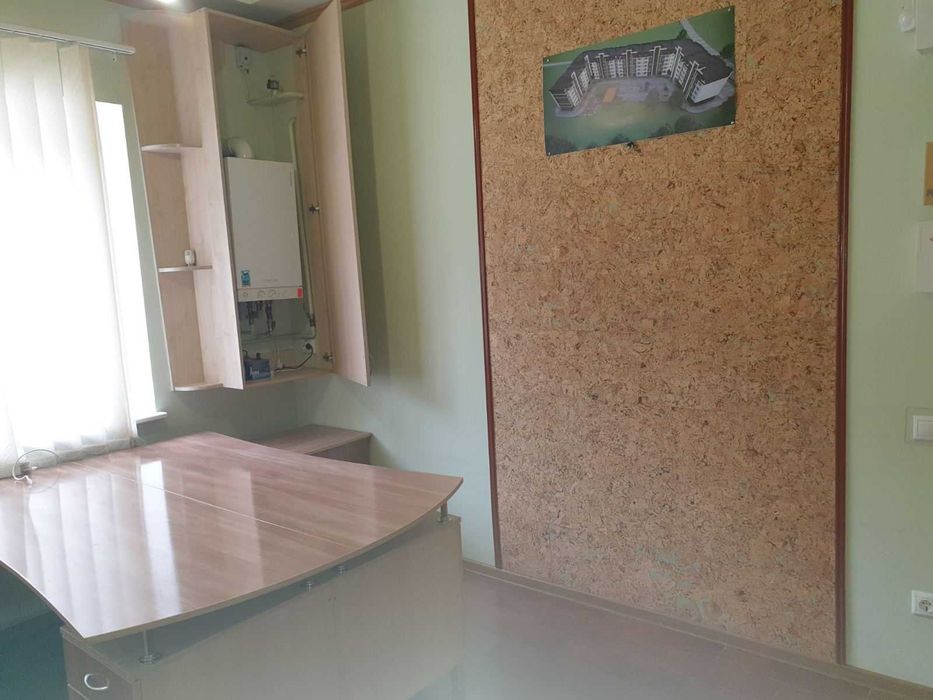 Здається в оренду офісне приміщення в м.Новояворівськ.