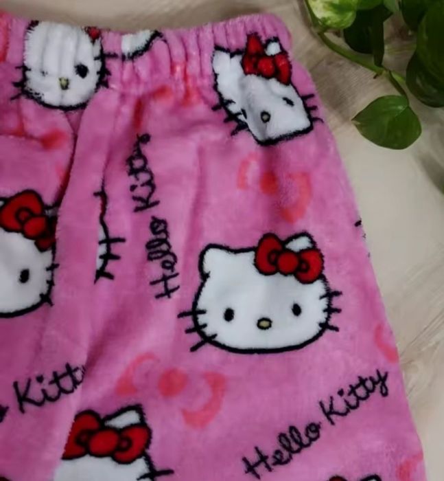 Nowe spodnie piżamowe z printem all over Hello Kitty S/M