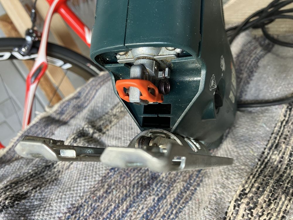 Serra eléctrica Black & Decker