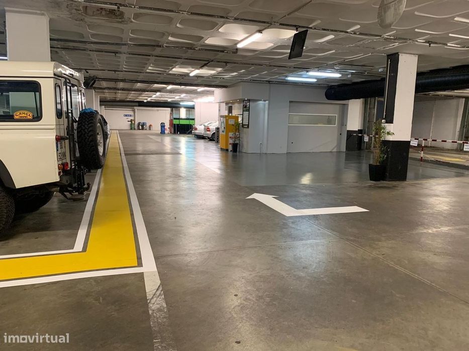 Oportunidade Exclusiva em Cascais – Parque de Estacionamento à Venda