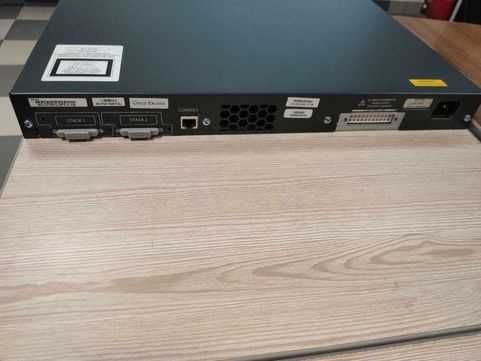 Комутатор Cisco WS-C3750V2-24FS-S
