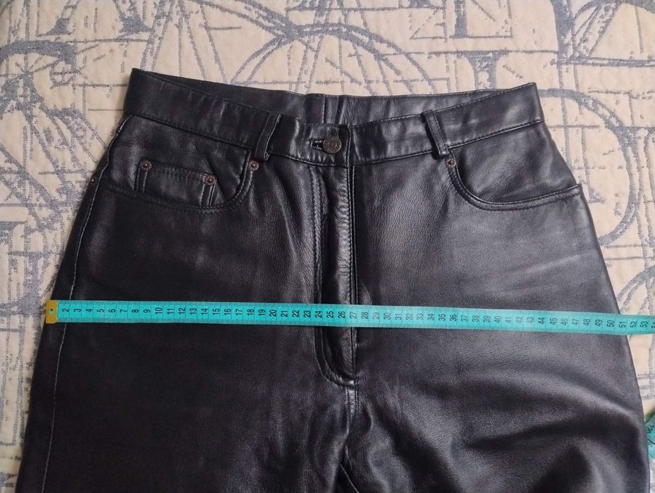 Жіночі штани МОМ з натуральної шкіри. В ідеальному стані