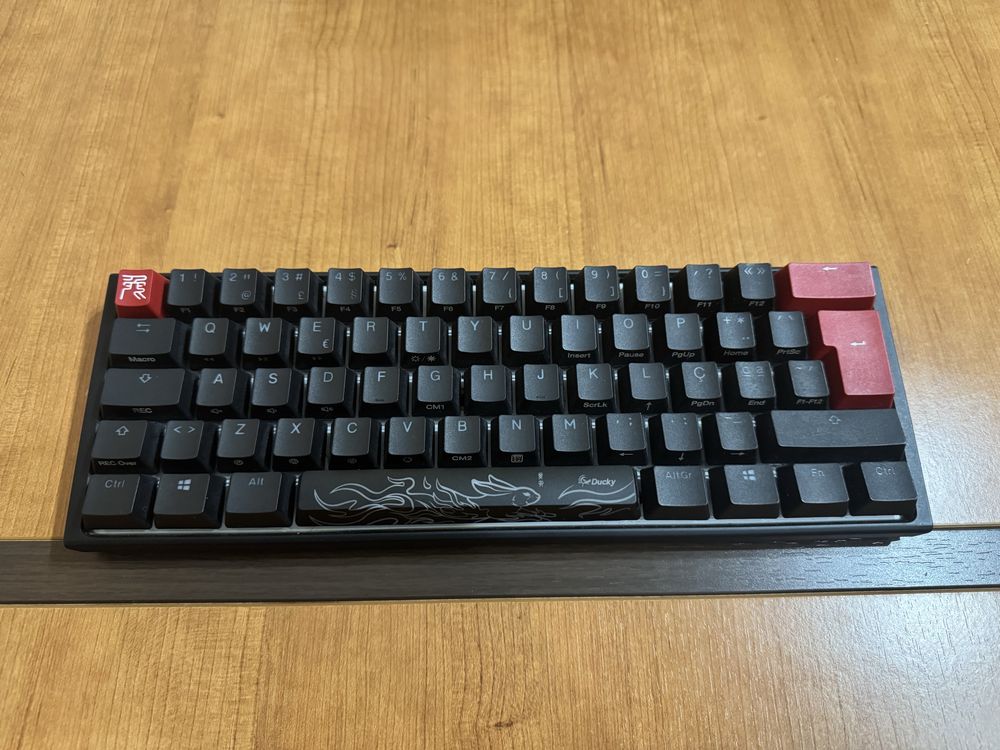 Teclado Mecânico Ducky ONE 3 Classic Mini 60% RGB MX-Red (PT)