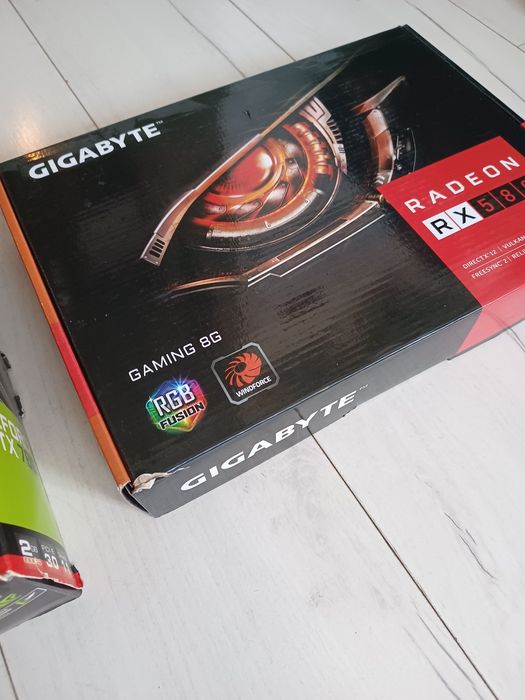 Pudełka po kartach graficznych