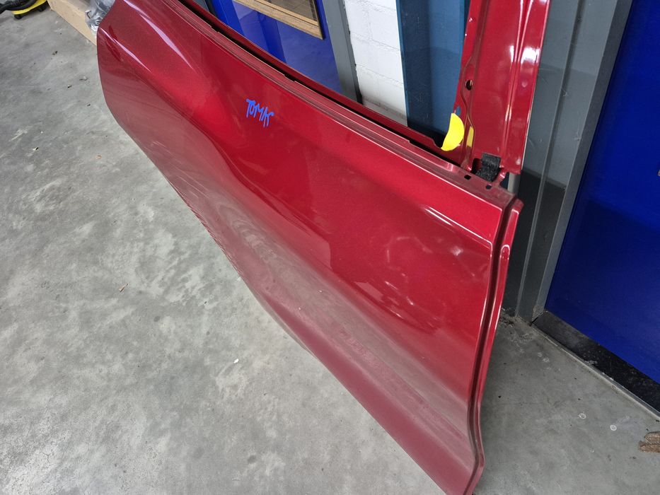 Mustang  Mach E drzwi prawe tylne