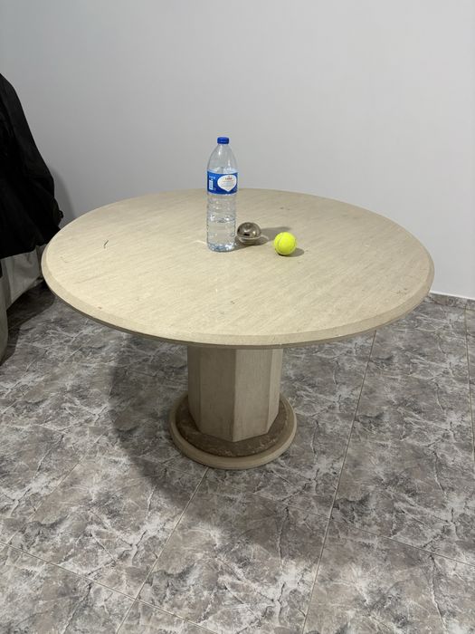 Mesa de pedra natural