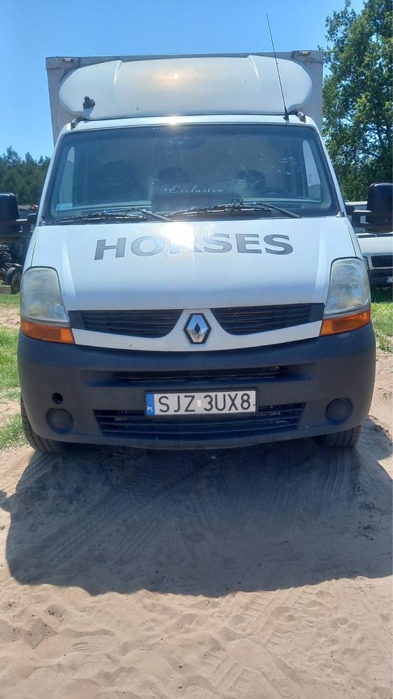 Koniowóz Renault Master