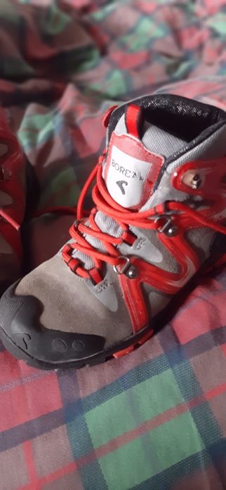 trapery  buty Boreal roz 31  długość wkładki 19,22