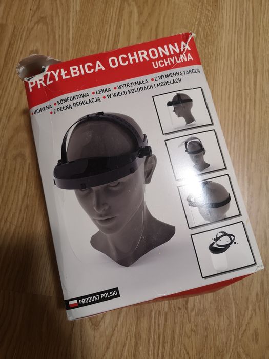 Przyłbica ochronna uchylna