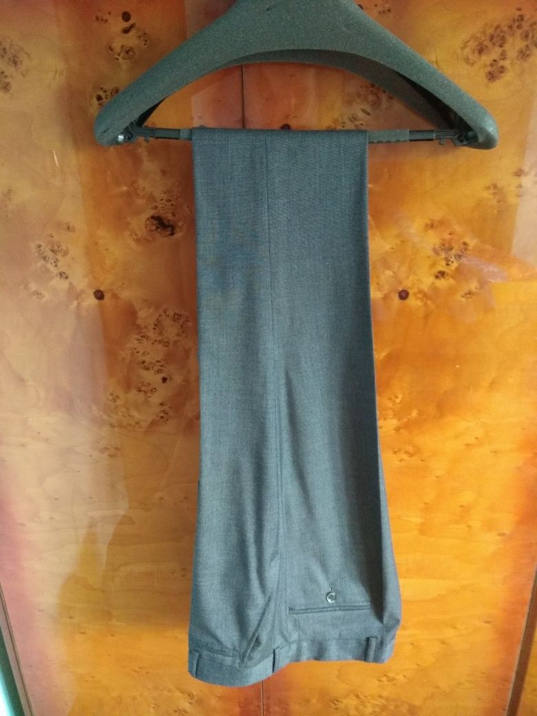 Elegancki szary garnitur GarniteX rozmiar 100/182/88