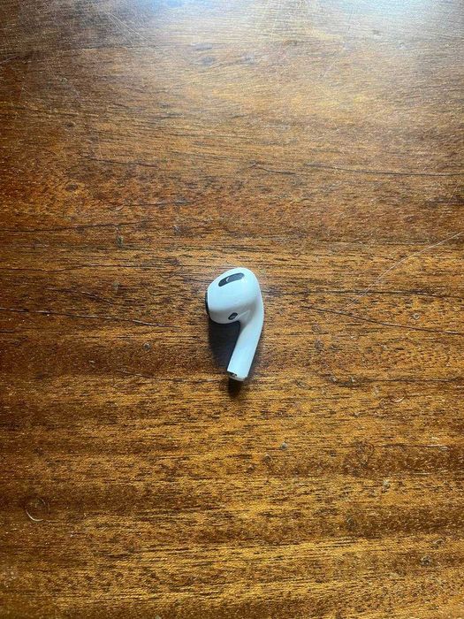 AirPods Pro 1 (A2083) – правий навушник, не працює, на запчастини