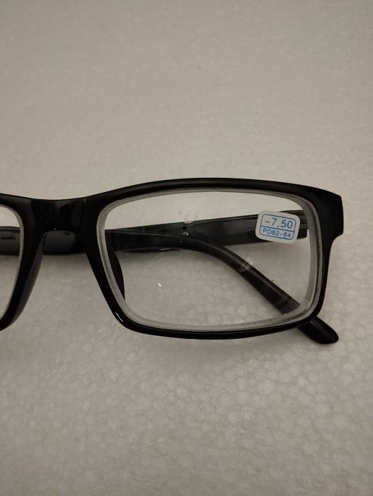 Очки для зрения с минусовыми диоптриями  от -0,5;  -0,75  до  -10,0