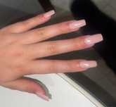 Faço unhas de gel
