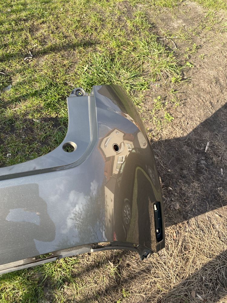 Zderzak tylny Toyota Corolla E21 kombi 19-