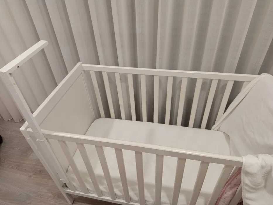 Berço IKEA 60*1,20 com colchão