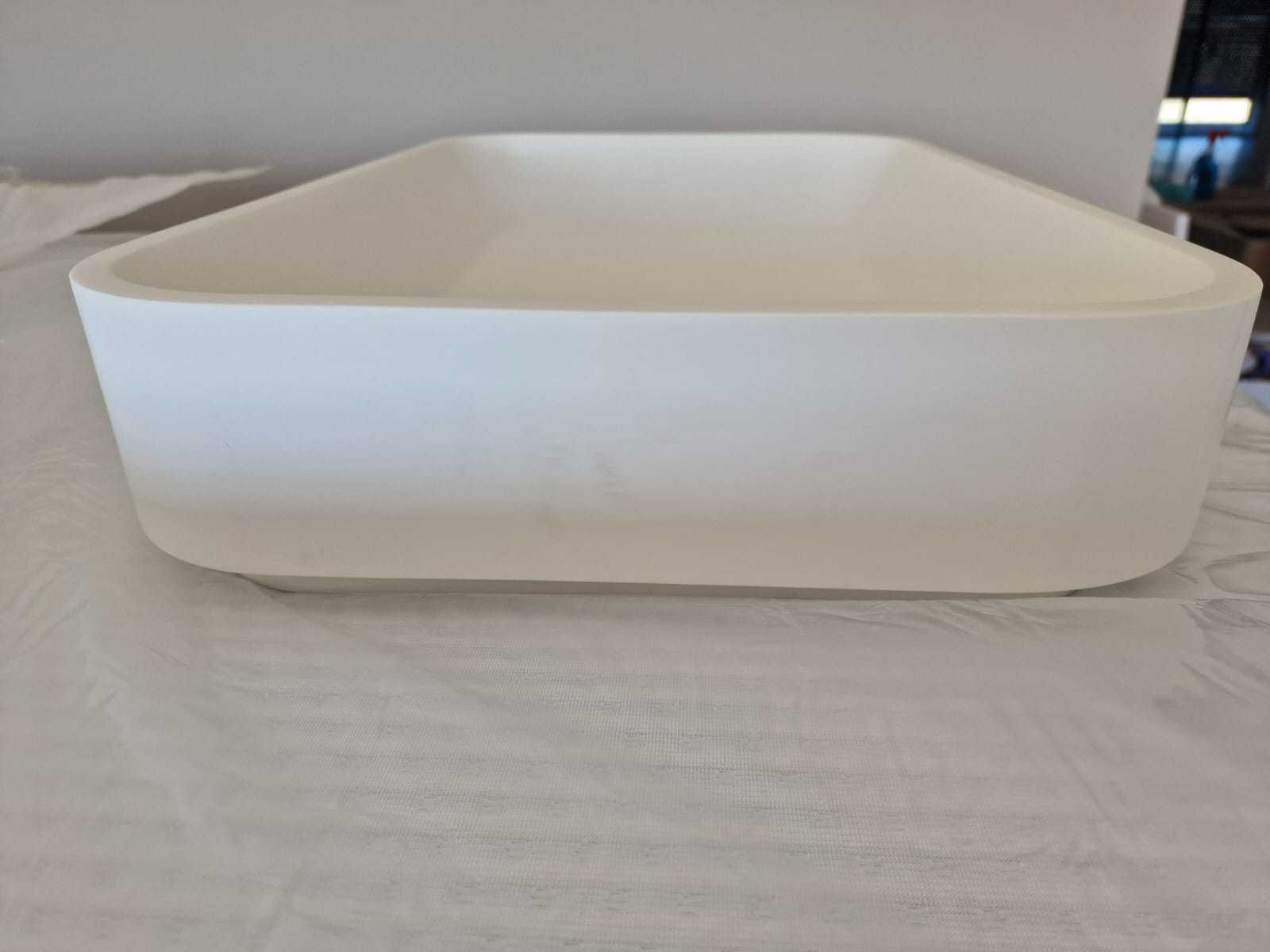 Lavatório de Bancada 60x40x11 (Mineral Fundido) - NOVO