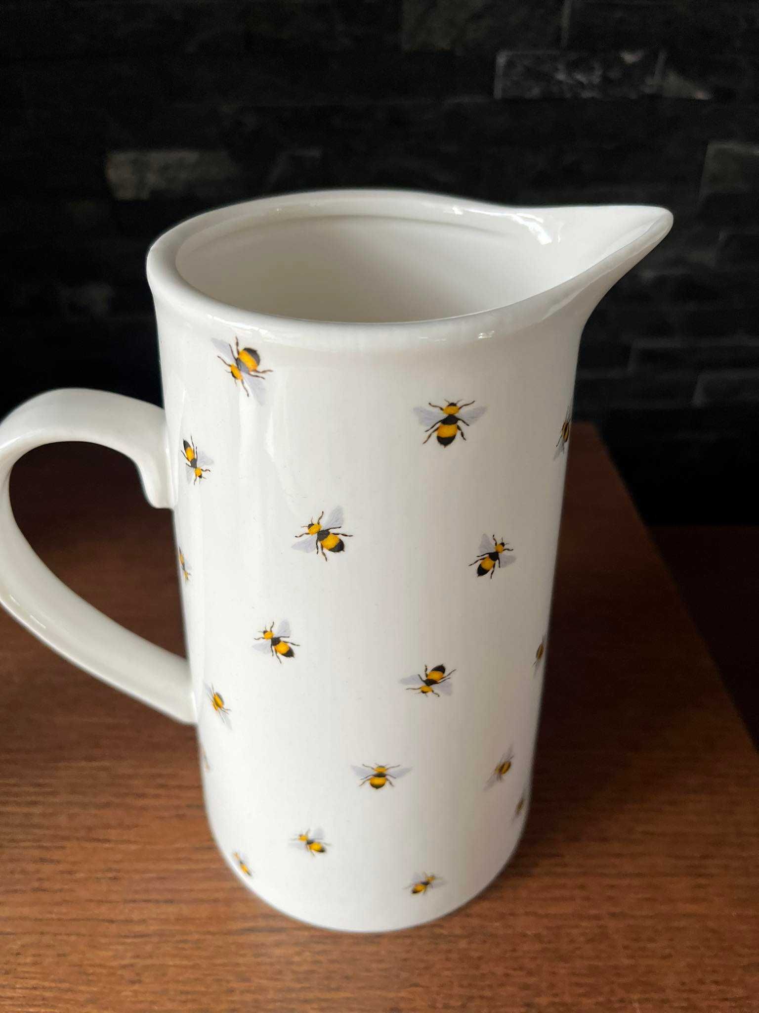 Dzban do wody mleka porcelana pszczoła