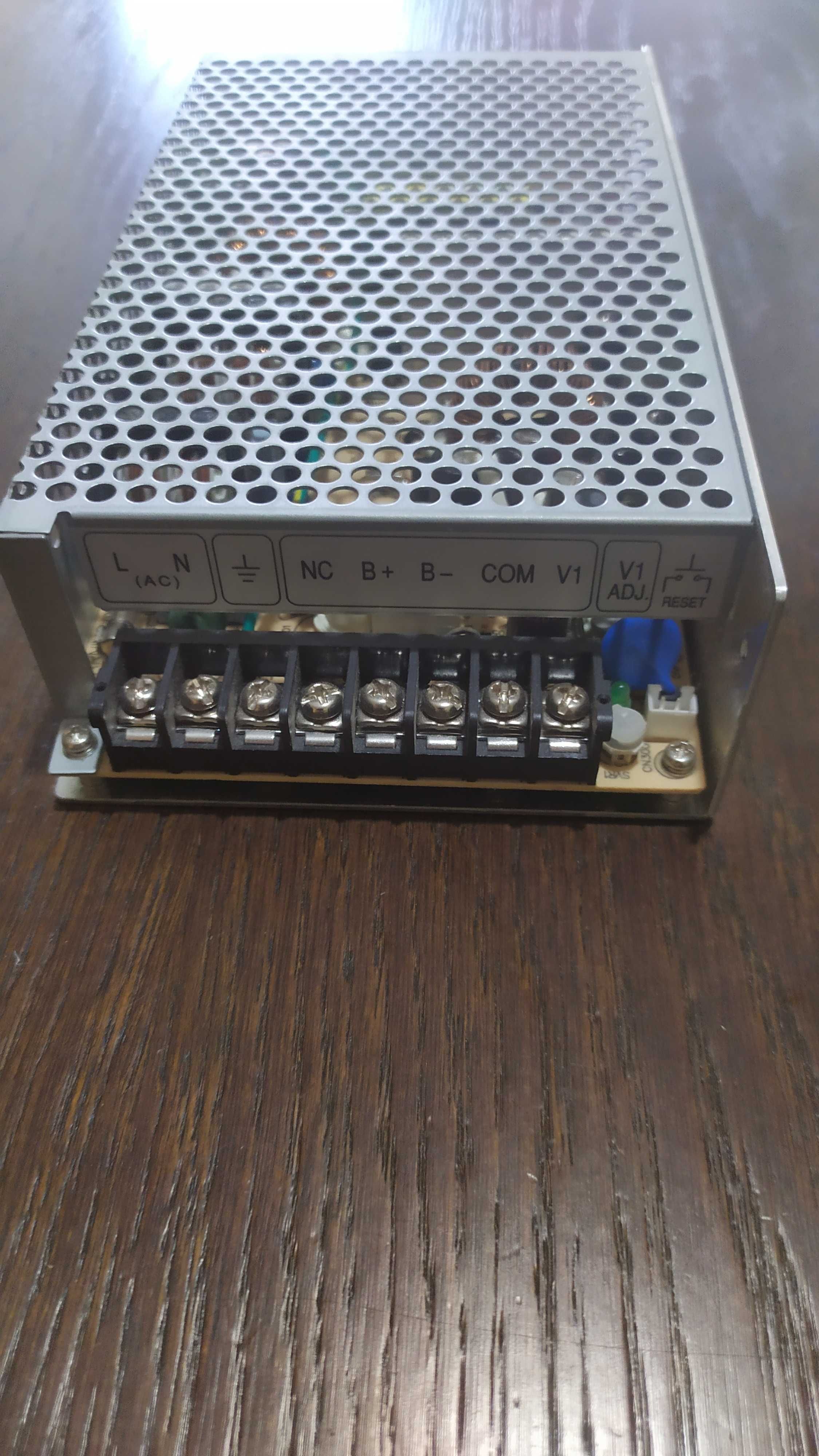 Імпульсний блок живлення  Mean Well AD-155C  з функцією UPS