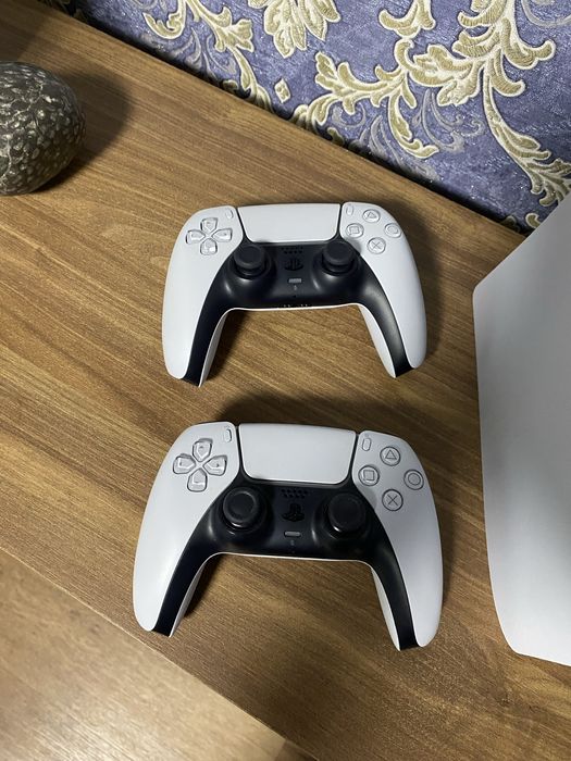 Playstation 5 slim + 2 геймпади + зарядна станція + навушники 3D Pulse