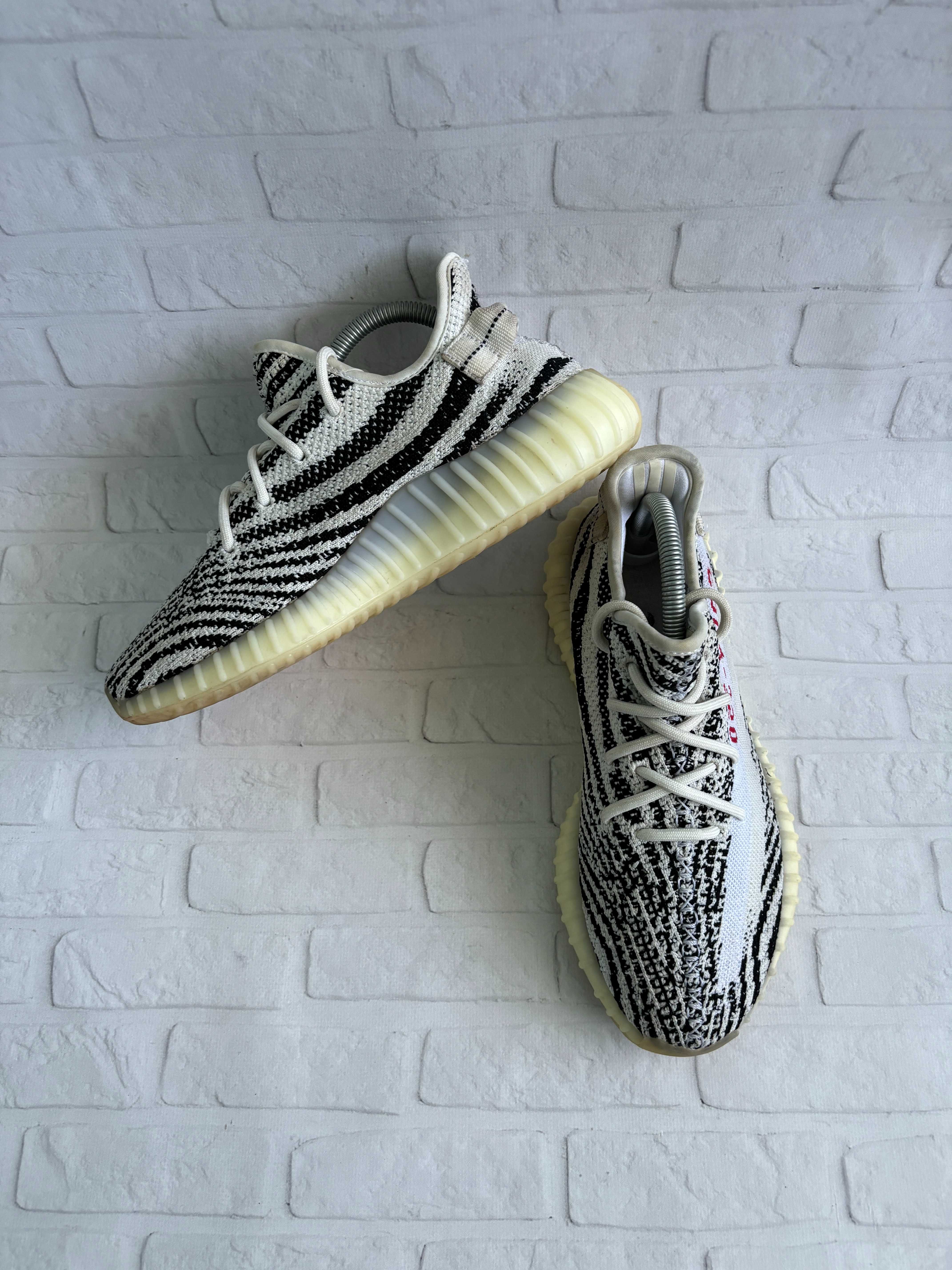 Кроссовки Adidas Yeezy Boost 350 V2 Zebra 41 Размер Кросівки Оригинал