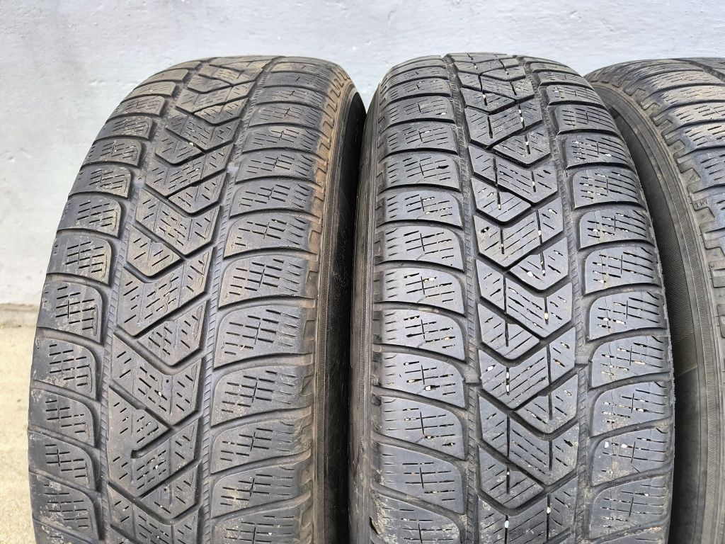 Felgi 6,5Jx17 ET38 5x112 z oponami 215/65R17 Zimowe VW Tiguan Skoda