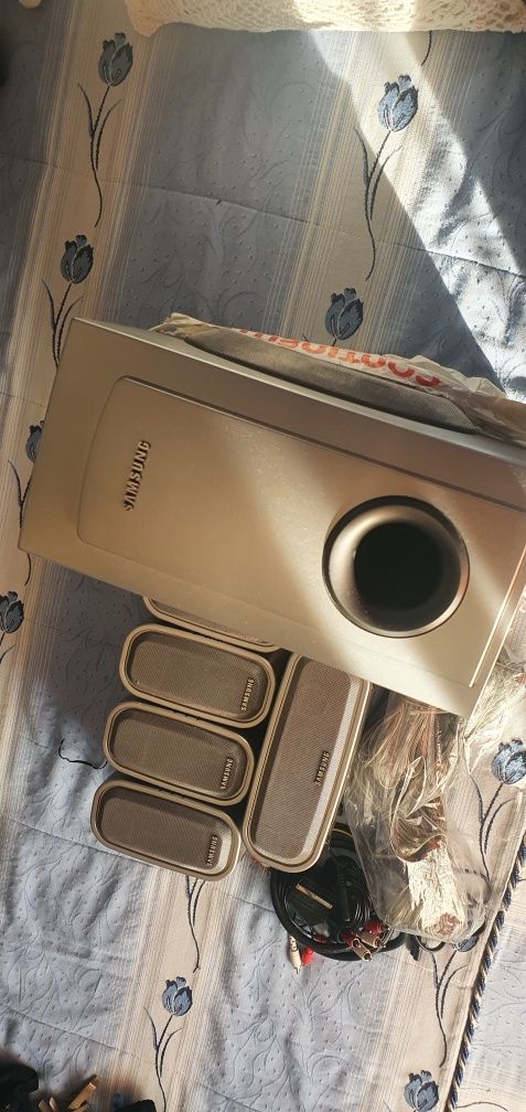 Colunas surround Samsung