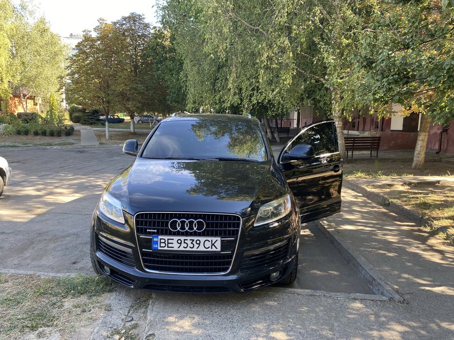 Продам Audi Q7 s-line 7- місць