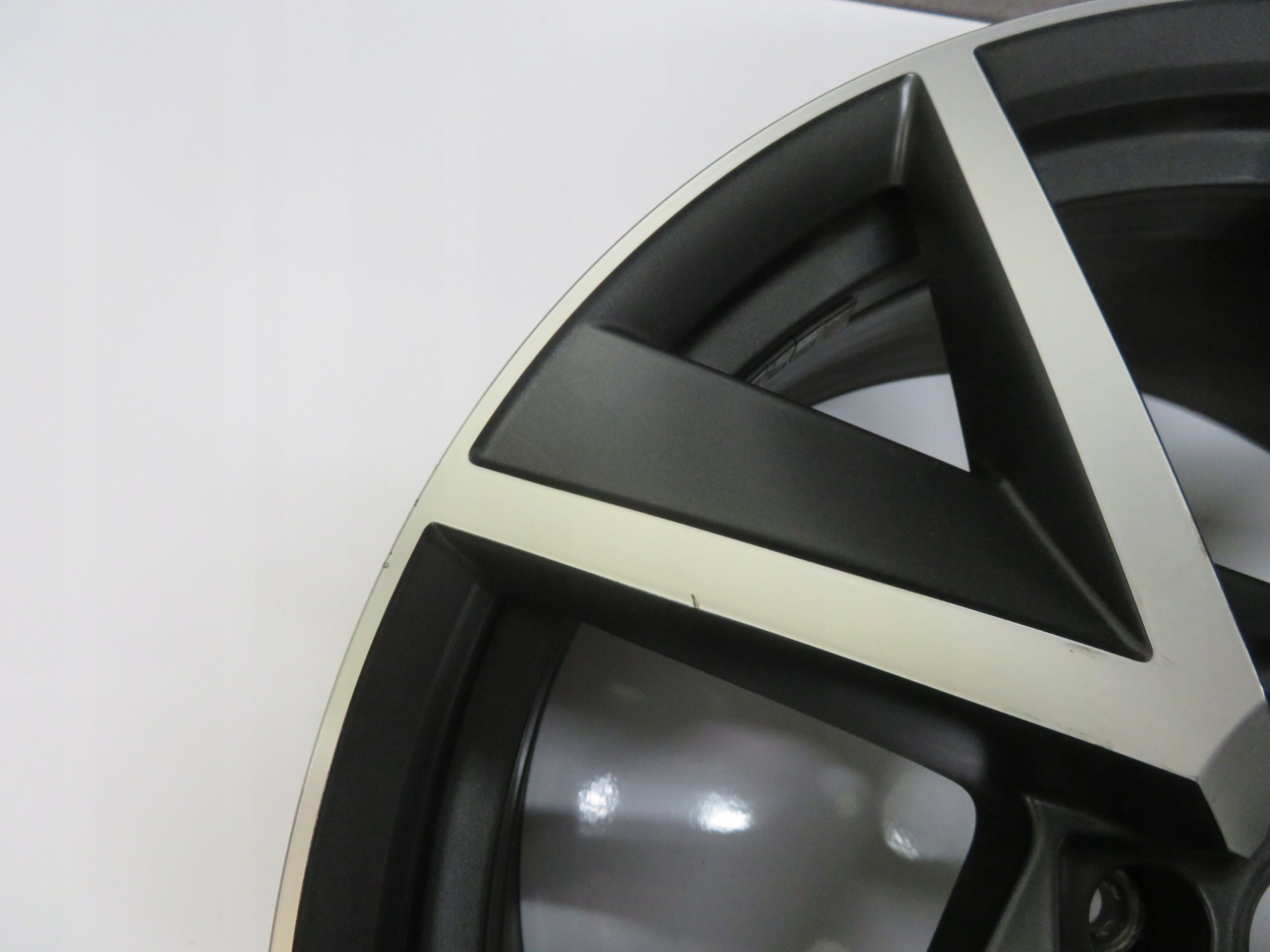 Felga Alufelga 20'' Vw Touareg Iii Cr7 R Line q r Et33