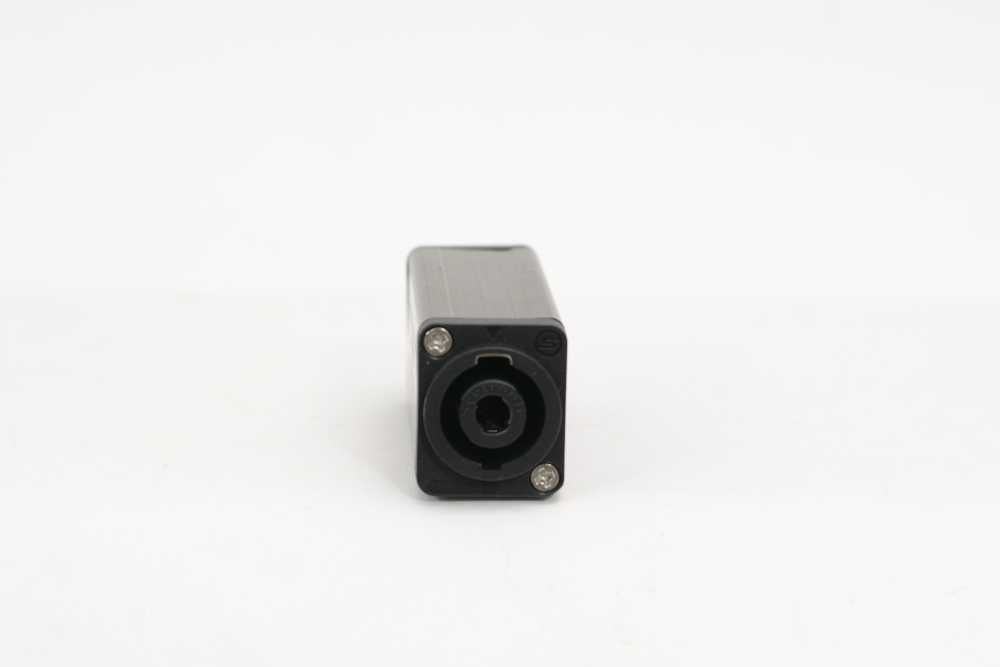 Seetronic ST301 speakon/speakon adaptor