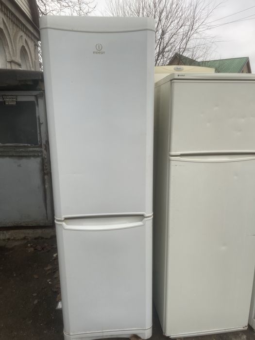 Продам холодильники
