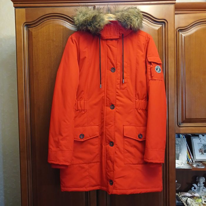 Зимняя куртка парка Abercrombie & Fitch — стиль, тепло и комфорт.