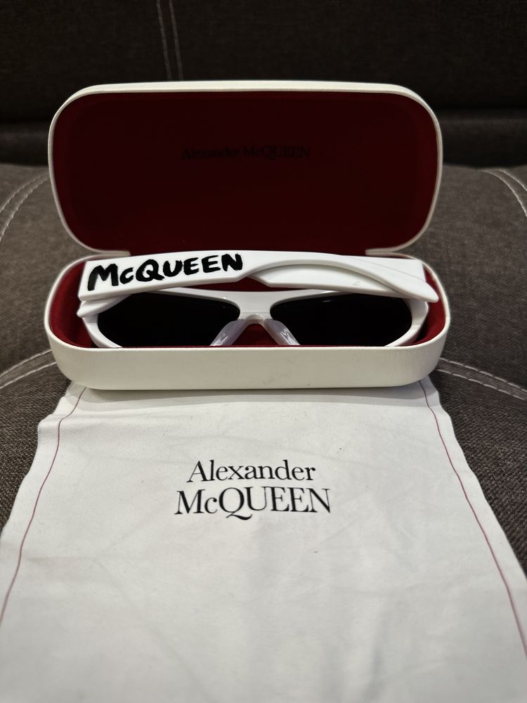 Очки Alexander Mcqueen