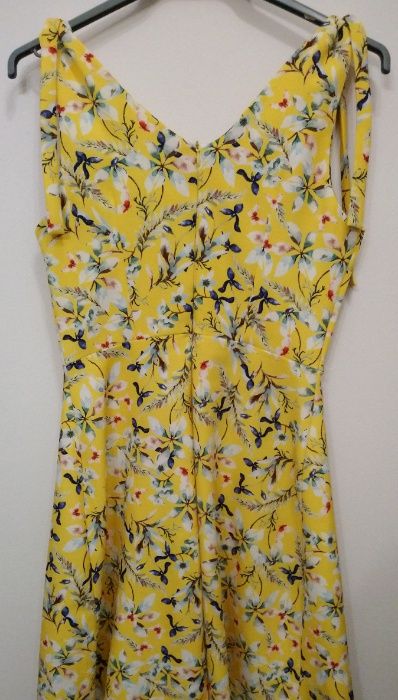 Sukienka Reserved r.38