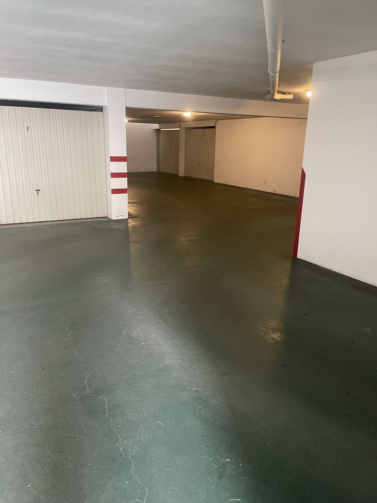 Garagem Fechada-Boa Localizacao