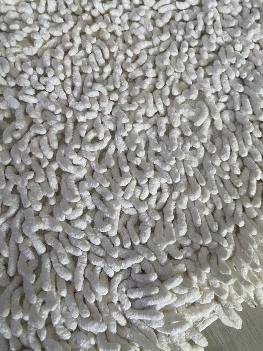 Tapete franjas branco