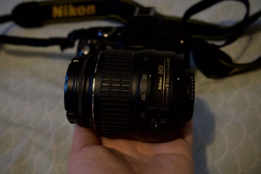 Nikon D40 - DSLR - 2 objetivas + acessorios