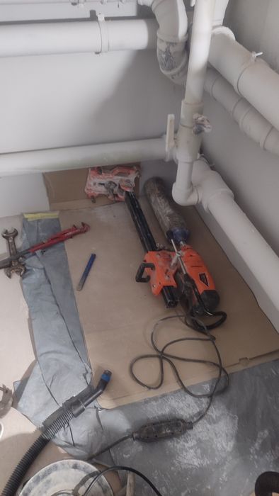 Алмазное сверление бурение. Алмазне сверління буріння